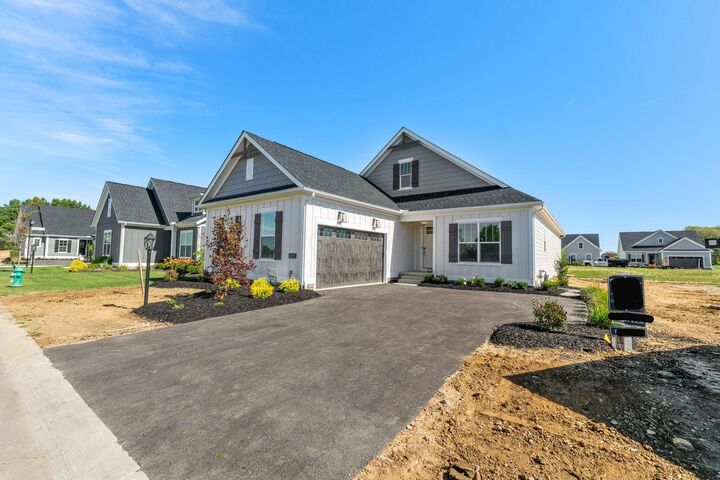 4275 Flamingo Drive  Lewis Center OH 43035 photo