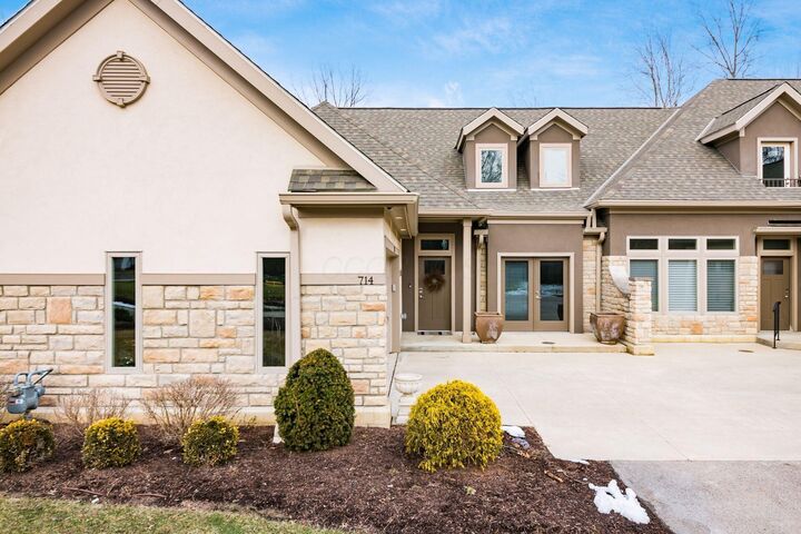 Property Photo: 714 Fairway Boulevard OH 43213