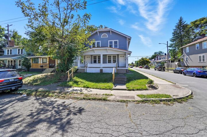 Property Photo: 1337 E Kossuth Street OH 43206