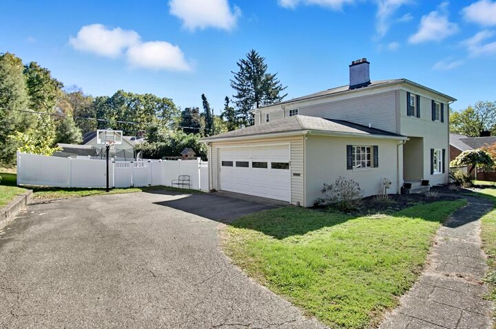 Property Photo: 2740 W Ridgewood Circle OH 43701