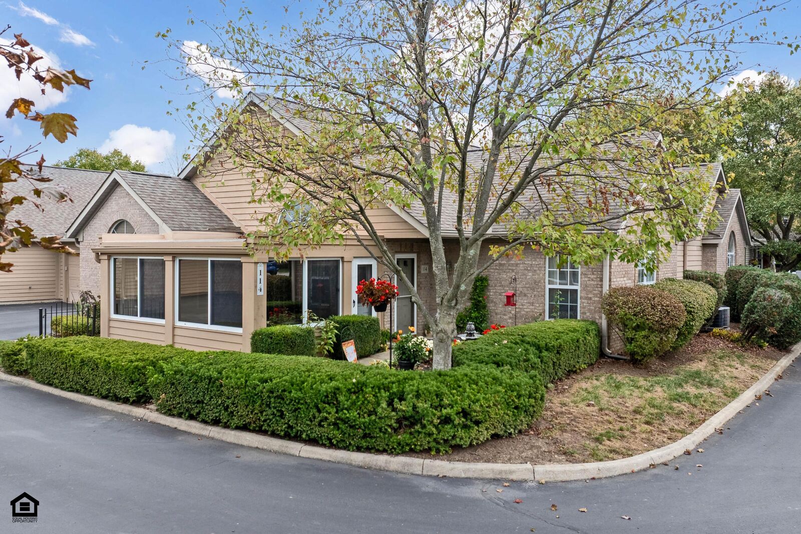 Property Photo: 114 Canterbrick Drive OH 43082