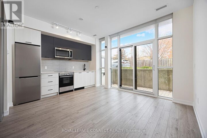 Photo de la propriété: 2300 St Clair Avenue West 112 ON M4V 0A2