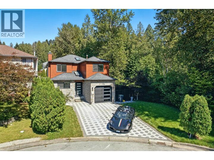 Photo de la propriété: 1221 Halifax Avenue BC V3B 7J5