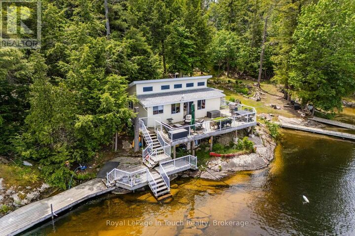 4 Is 270 Six Mile Lake Island  Georgian Bay (Baxter) ON L0K 1S0 photo
