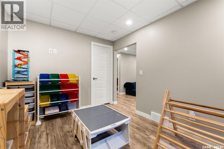 Property Photo:  930 Westview Drive N  SK S0G 0E0