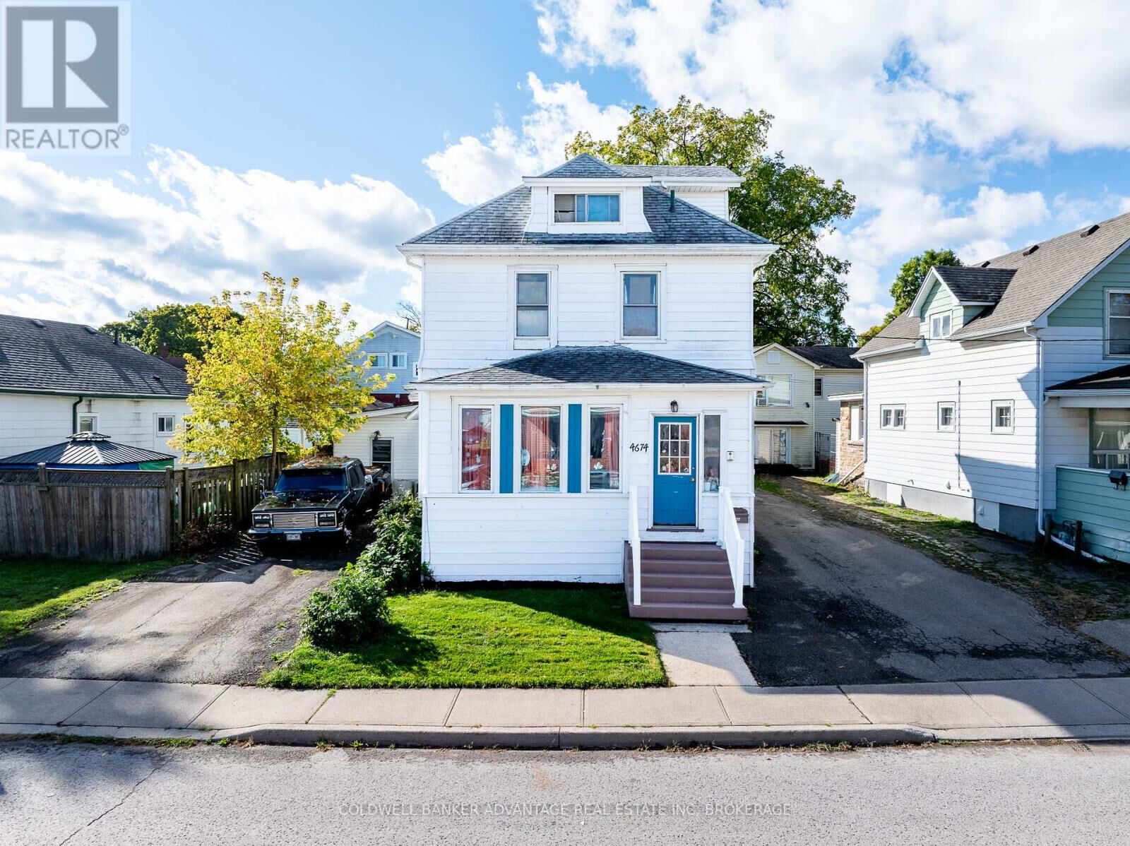 Property Photo: 4674 Ryerson Crescent ON L2E 1E5