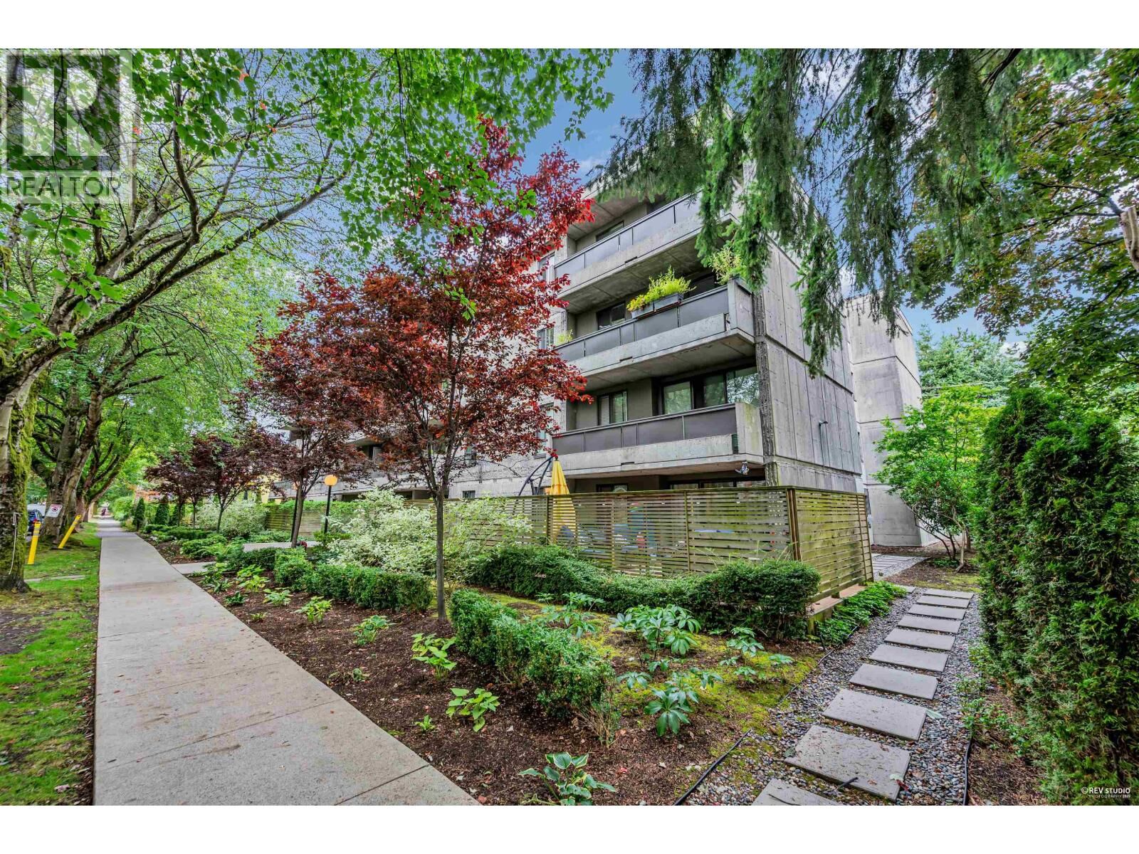 Photo de la propriété:  1867 West 3rd Avenue 203  BC V6J 1K9