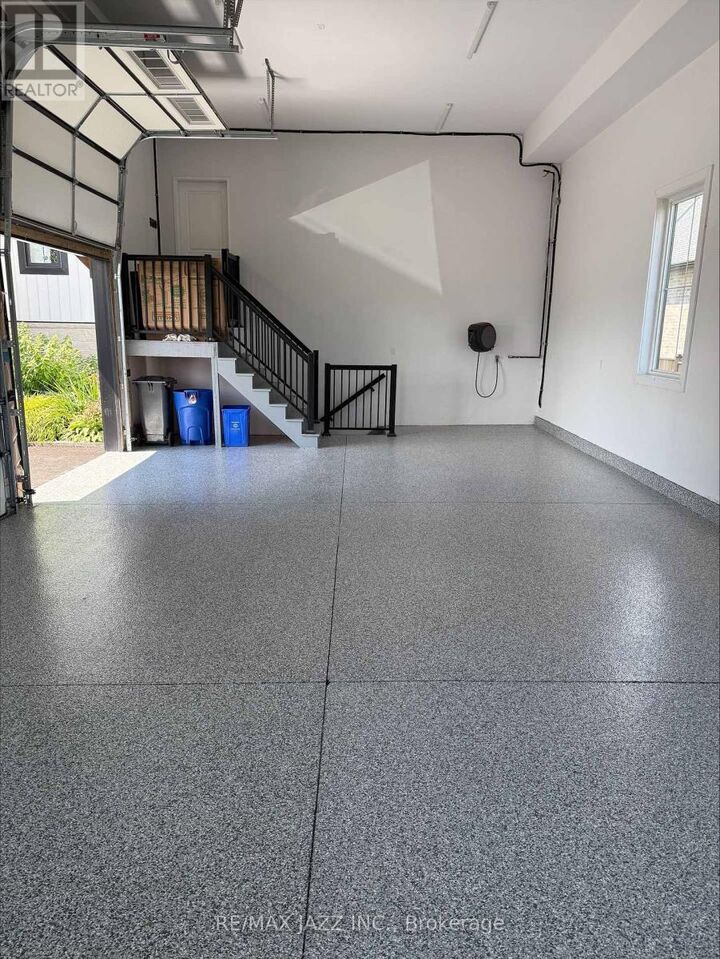 Property Photo: 48 Pleasant View Crescent ON K0M 2C0