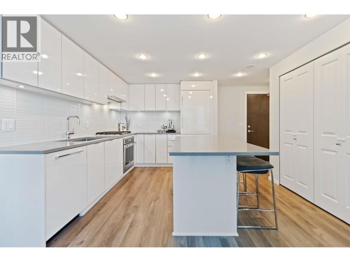 Property Photo:  6638 Dunblane Avenue 608  BC V5H 0G8 