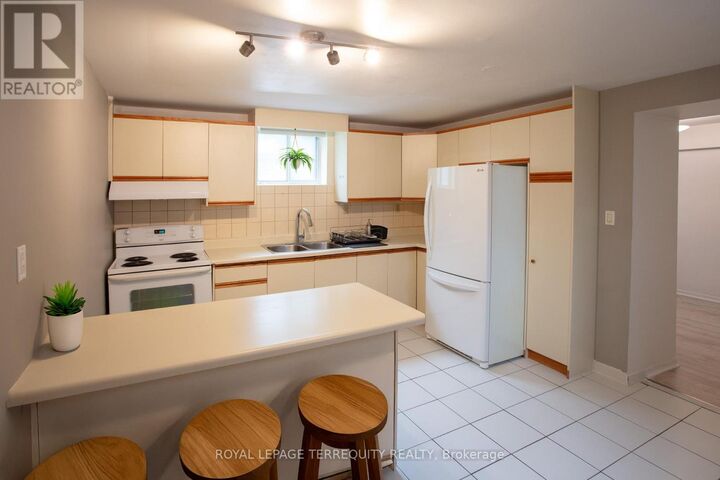 Property Photo:  10 Northcliffe Boulevard Basement  ON M6H 3H1 