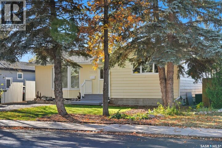 Property Photo: 1317 Elevator Road SK S7M 3X3