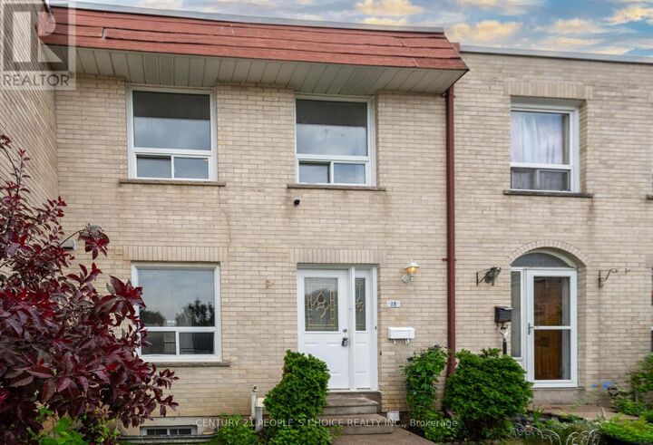 Property Photo: 7440 Goreway Drive 28 ON L4T 2V2