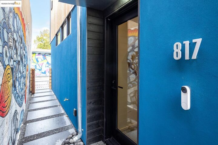Property Photo: 817 Jones CA 94710