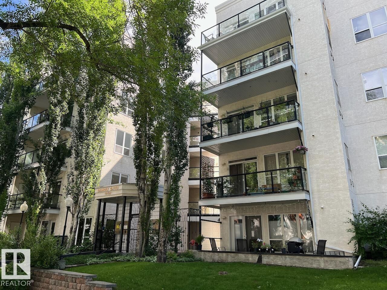 Property Photo: 10023 110 Street NW 532 AB T5K 1J5