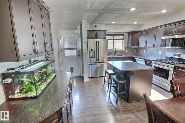 Property Photo:  351 Nelson Drive  AB T7X 0N9 