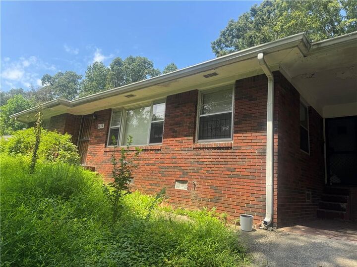 Property Photo: 2791 Baker Ridge Drive NW GA 30318