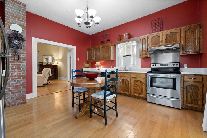 Property Photo: 10527 E Brainerd Road TN 37302
