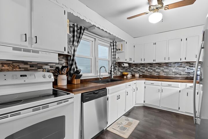 Property Photo: 373 County Road 159 AL 35958