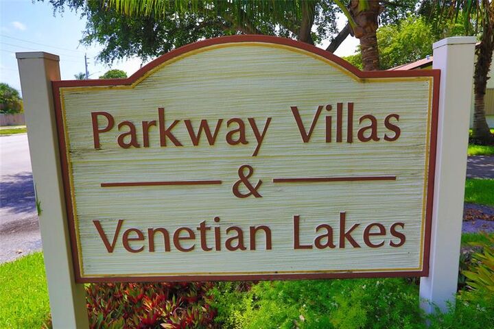 Property Photo: 6616 N Parkway Dr 6616 FL 33068
