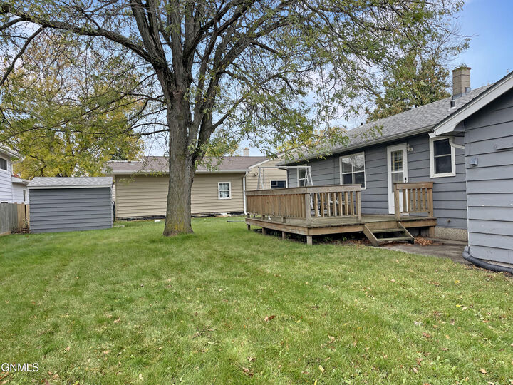 Property Photo: 260 5th Avenue S ND 58421