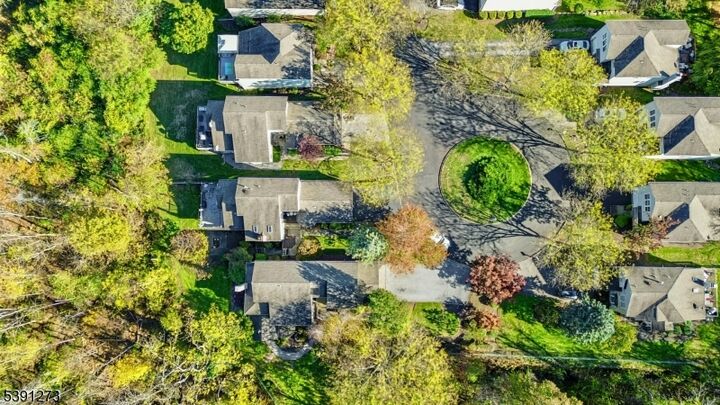 Property Photo:  18 Cliffside Ct  NJ 07419