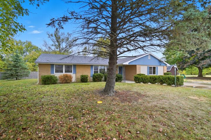 Property Photo: 4395 E Lincolnway Road IN 46725-9052