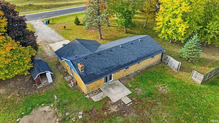 Property Photo:  4395 E Lincolnway Road  IN 46725-9052