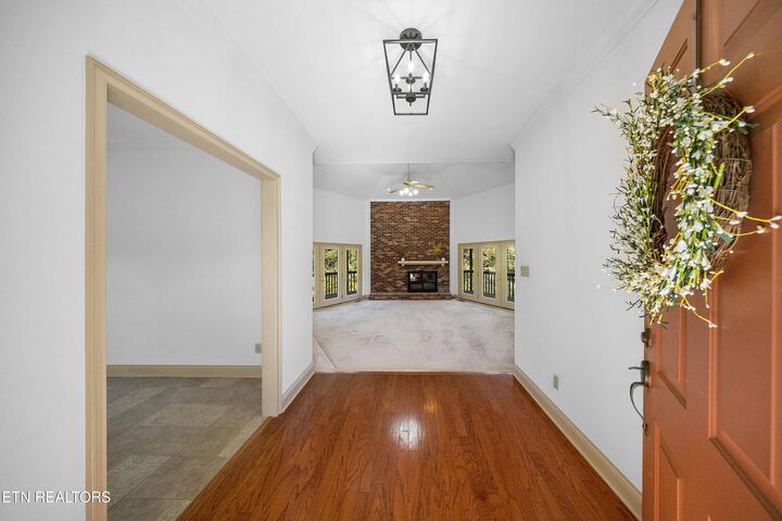 Property Photo: 103 Farmington Place TN 37716