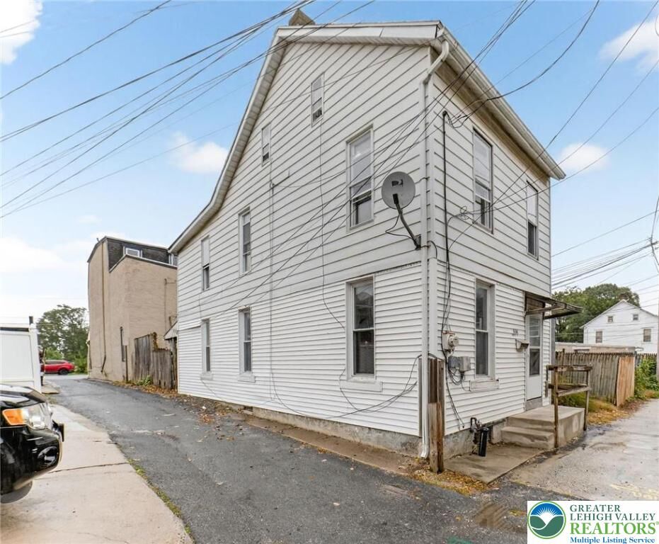 Property Photo: 1141 Emmett Street PA 18102