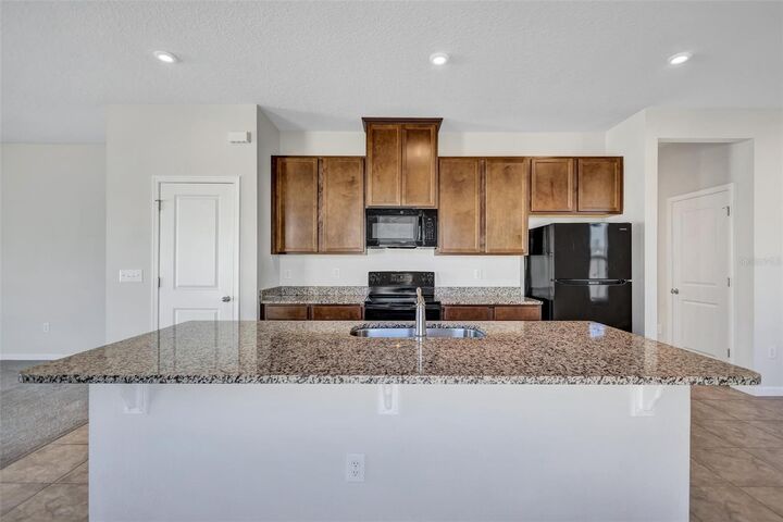 Property Photo: 8626 Bonfire Way FL 34219