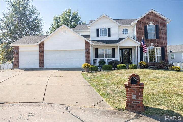 Property Photo: 5 Queen Victoria C Court MO 63366