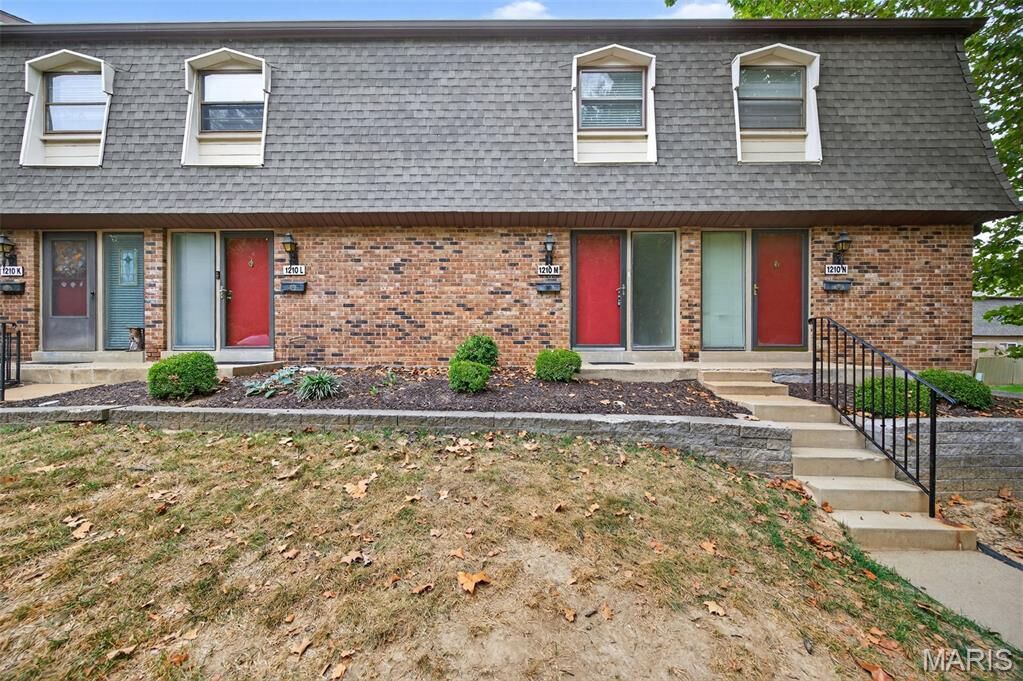 Property Photo: 1210 Wicklow Road M MO 63021