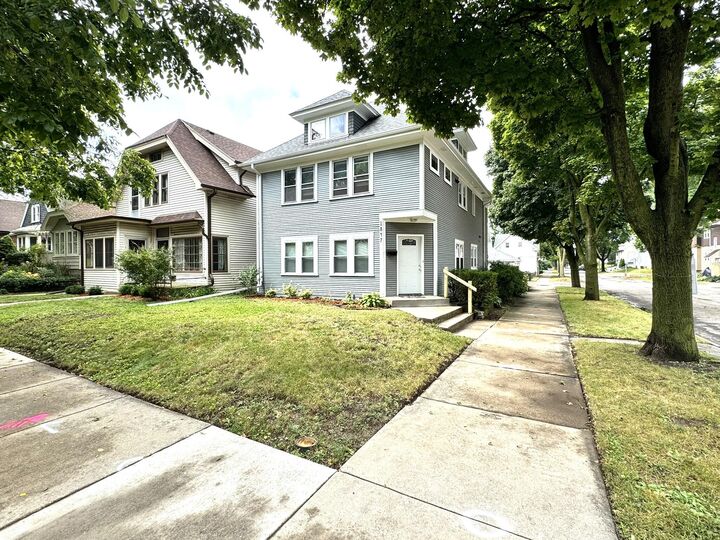 1847 N 56th St  Milwaukee WI 53208 photo