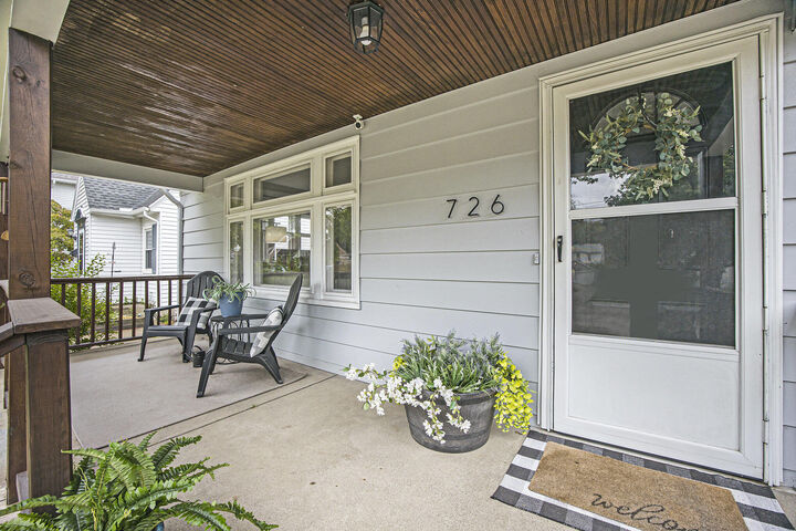 Property Photo: 726 SE Deming Street SE MI 49507