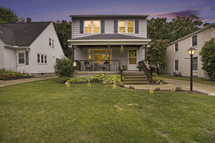 Property Photo:  726 Deming Street SE  MI 49507