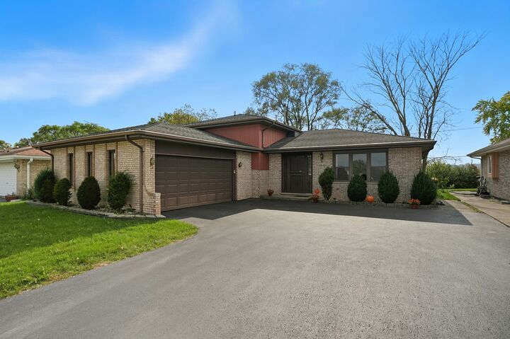 2845 201st Place  Lynwood IL 60411 photo