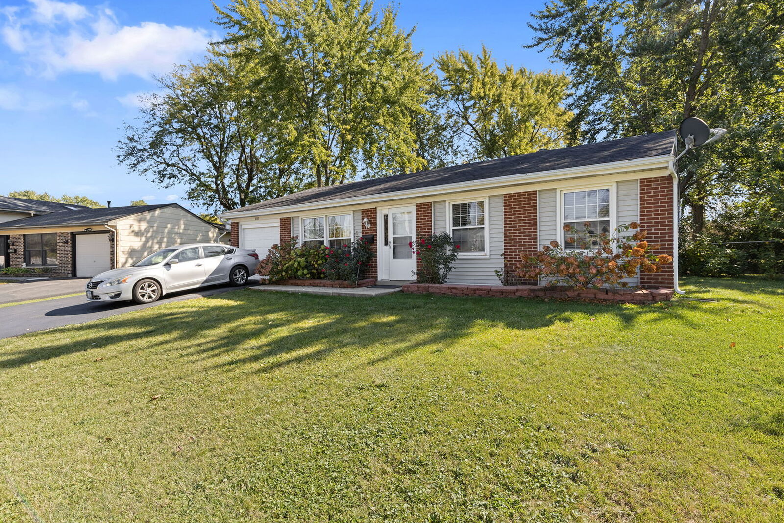 Property Photo:  8181 Northway Drive  IL 60133 