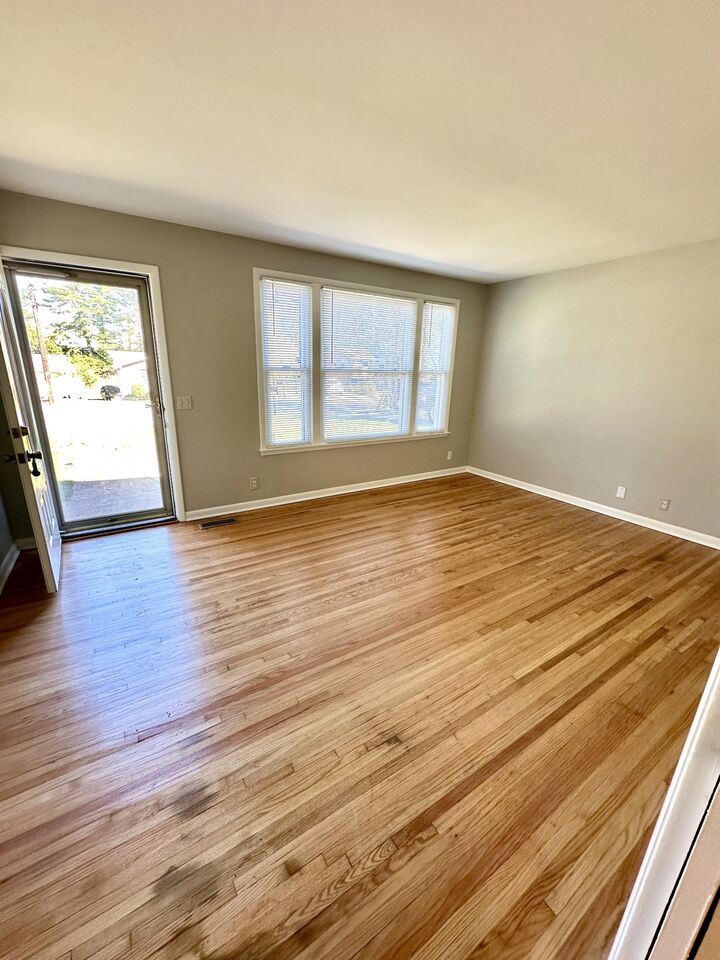 Property Photo: 517 May Dr TN 37115