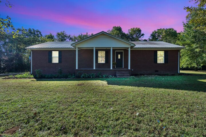 Property Photo: 547 Busby Rd TN 38469