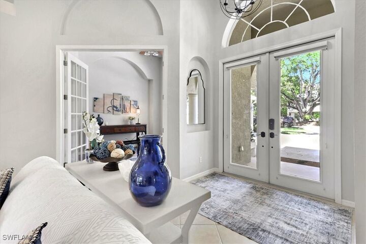 Property Photo:  1140 10th Avenue N  FL 34102 