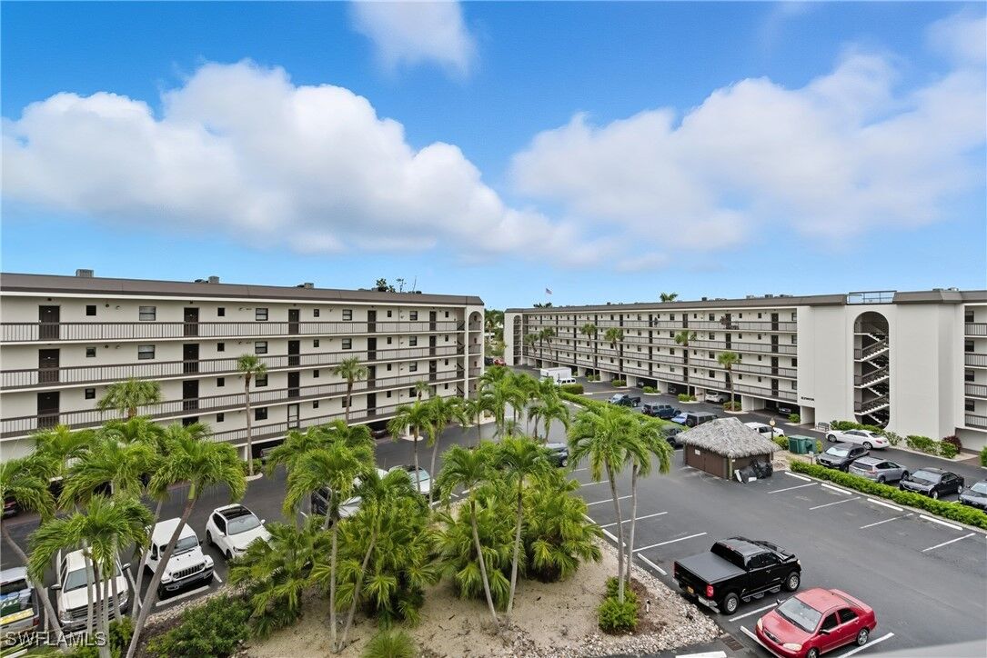 Property Photo:  1023 Anglers Cove E503  FL 34145 