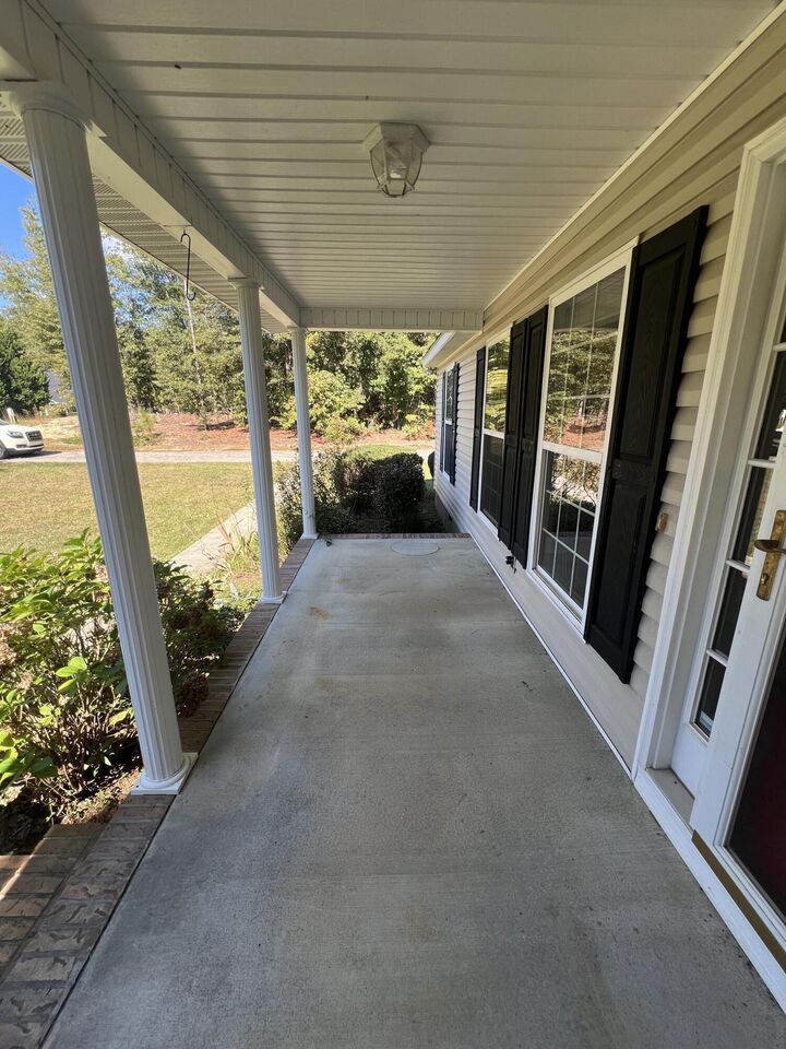 Property Photo: 338 Devonshire Drive GA 30824