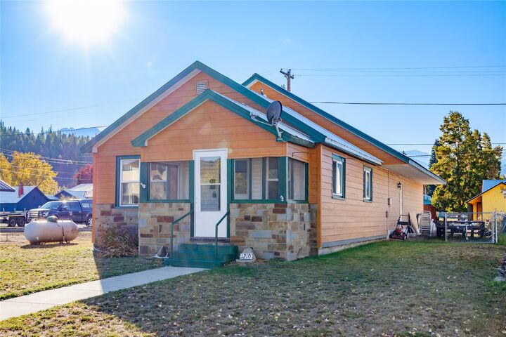 Property Photo:  1210 Dakota Avenue  MT 59923 