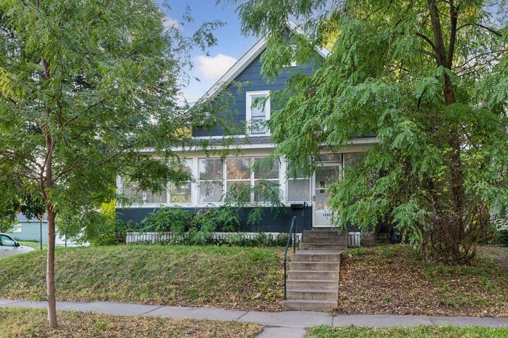 Property Photo: 1282 Hewitt Avenue MN 55104