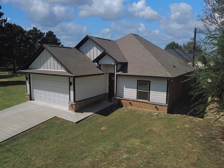 Property Photo: 11051 Happy Acres TX 75706