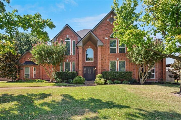 Property Photo: 5504 Sycamore Drive TX 76034