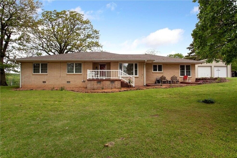 Property Photo: 16256 W Highway 62 AR 72753