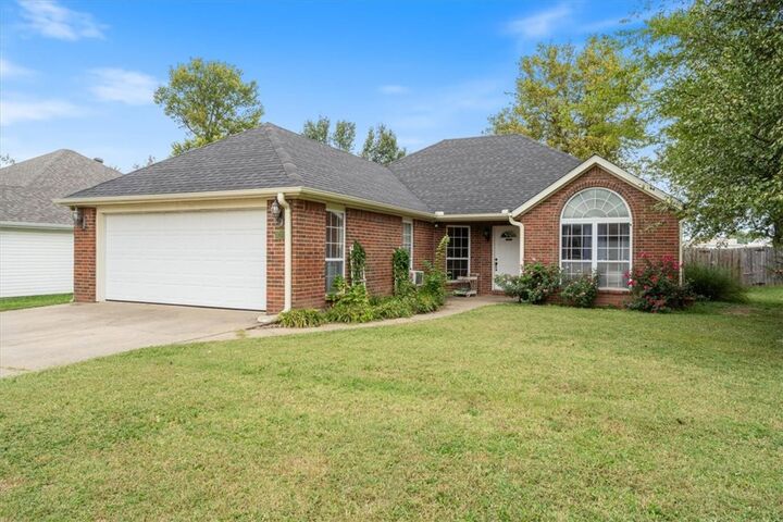 401 Glenwood Place  Siloam Springs AR 72761 photo