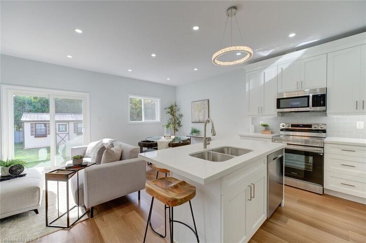 29 Wade Avenue  Brantford ON N3T 1W9 photo