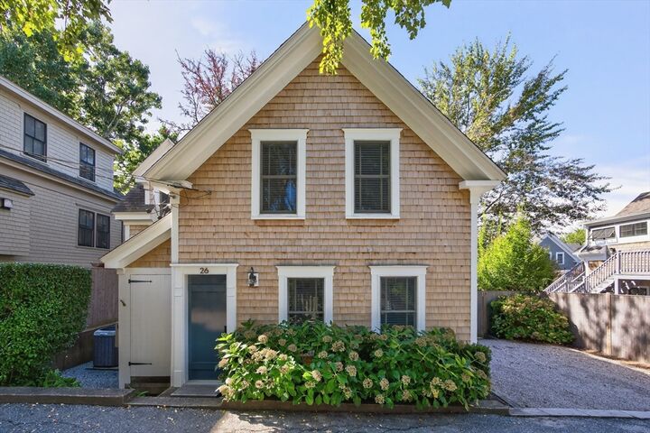 26 Cottage St  Provincetown MA 02657 photo